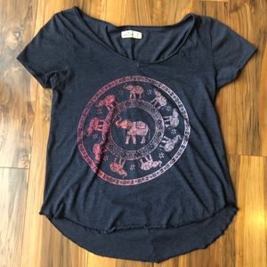 Hollister Graphic Tee